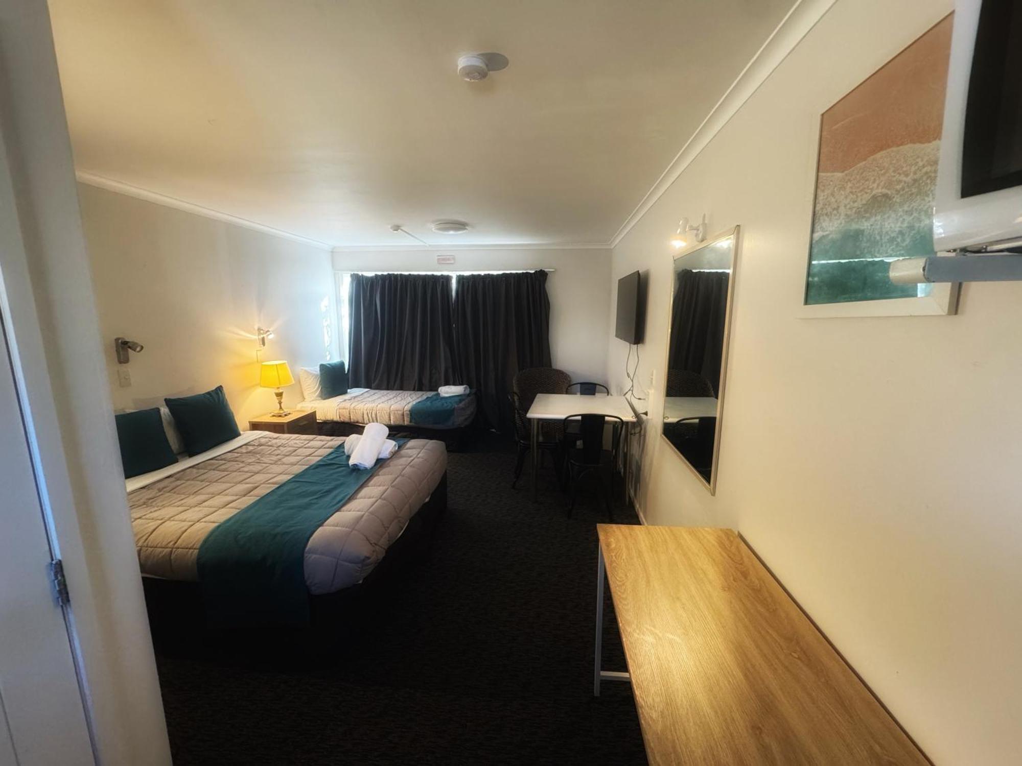Abbeycourt Motel Lower Hutt Exterior photo